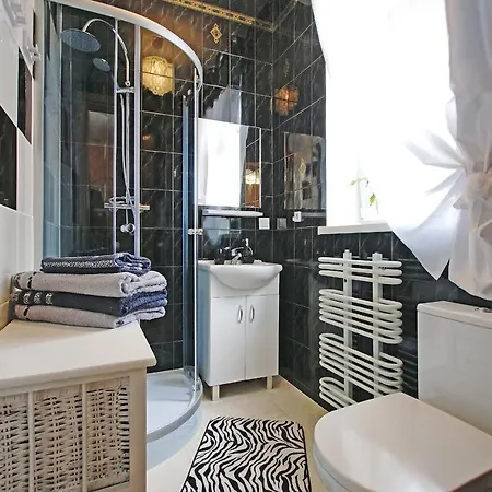 Kawalerka 2 Osobowa Centrum 50 M Do Ul Monte Cassino Apartment